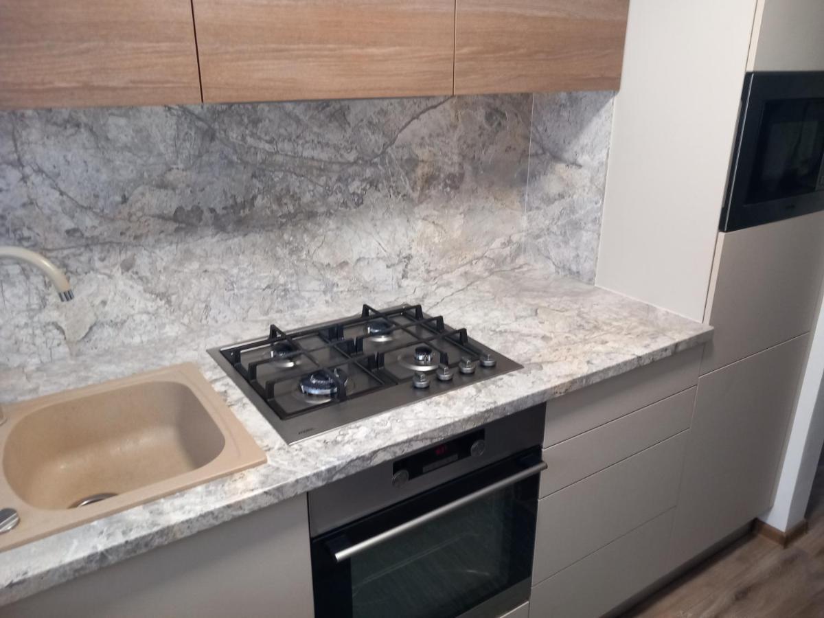 Stylovy Apartman V Samorine Apartment Bagian luar foto